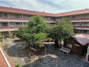 7000 m² Commercial space in Arcadia