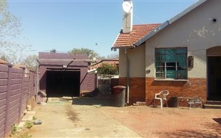 3 Bedroom House in Stilfontein