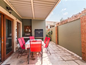 3 Bed Townhouse in Bronberg