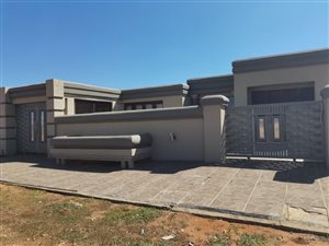 6 Bed House in Ratanda