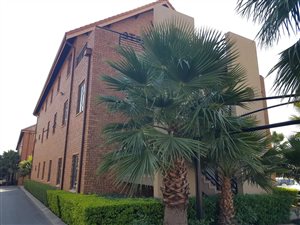 33 m² Commercial space in North Riding