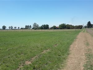 2.6 ha Land available in Boltonwold