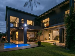 4 Bed House in Palm Lakes Estate