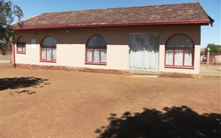 3 Bedroom House in Lourierpark