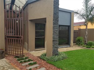 4 Bedroom House in Brackenhurst