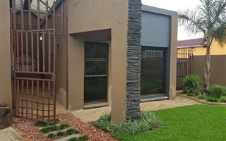 4 Bedroom House in Brackenhurst