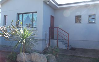 2 Bedroom House in Da Nova