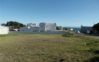 880 m² Land available in Gansbaai and surrounds
