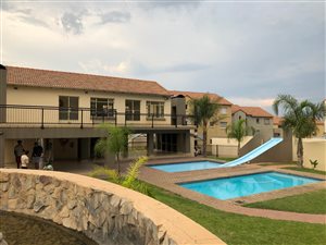 2 Bed House in Paramount Estate