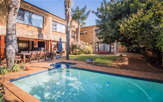 4 Bedroom House in Dayanglen