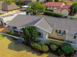 4 Bed House in Glenanda