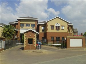 310 m² Commercial space in Paulshof