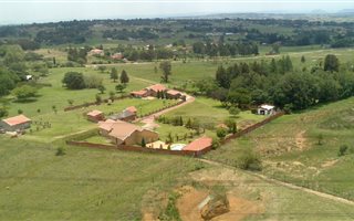 3 Bedroom House in Mnandi AH