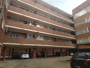 3 Bed Apartment in Muckleneuk