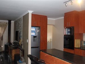3 Bed House in Highbury