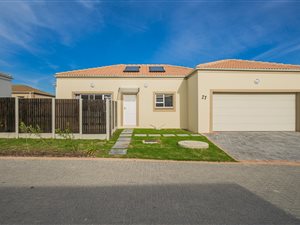 3 Bed House in Westbrook