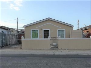 3 Bed House in Mitchells Plain Central