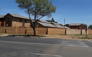 2 Bedroom Townhouse in Golf Park