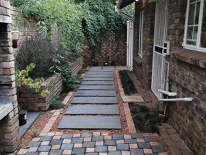 3 Bed House in Rooihuiskraal North