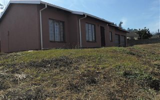 3 Bedroom House in Panorama Gardens