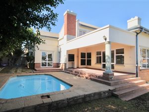 3 Bed Townhouse in Eagle Canyon Golf Estate