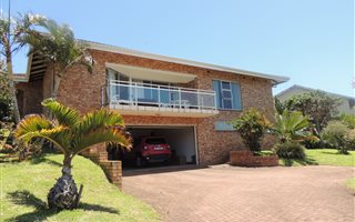 4 Bedroom Townhouse in Uvongo
