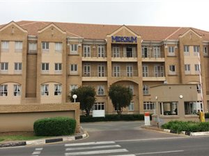 77 m² Office Space in Secunda