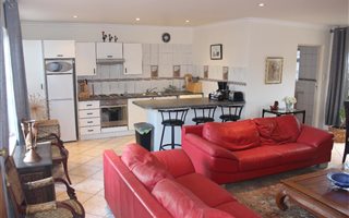 2 Bedroom Garden Cottage in Beaulieu