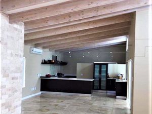 3 Bed House in Calypso Beach