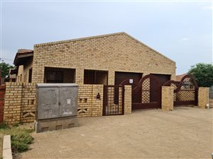 3 Bed House in Kanana