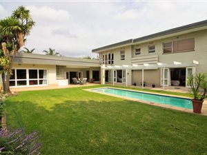 4 Bed House in Dowerglen