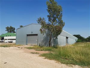 900 m² Industrial space in Rosslyn
