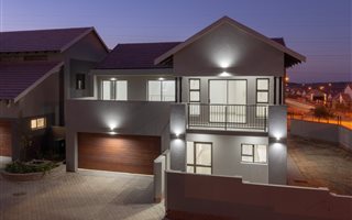 4 Bedroom Townhouse in Wild Olive Estate