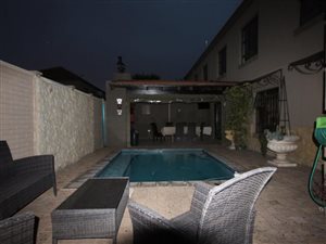 4 Bed Townhouse in Mantevrede