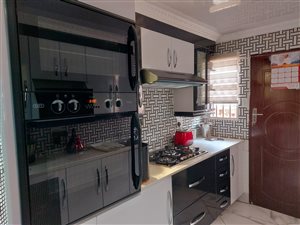 4 Bed House in Etwatwa