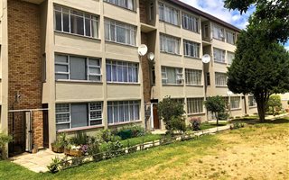 2 Bedroom Apartment in Blomtuin