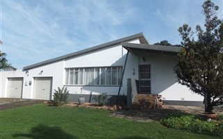 4 Bedroom House in Humansdorp
