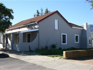 4 Bed House in Porterville