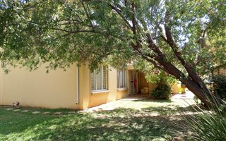 2 Bedroom Townhouse in Willow Park Manor