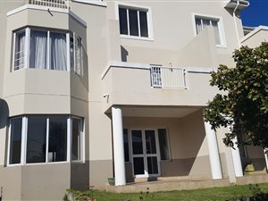 2 Bed Townhouse in Beacon Bay