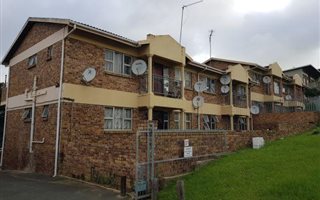 3 Bedroom Apartment in Townview