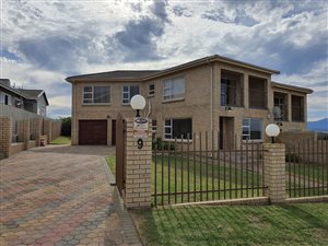 3 Bed Duet in Island View