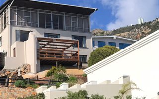 4 Bedroom House in Mountainside