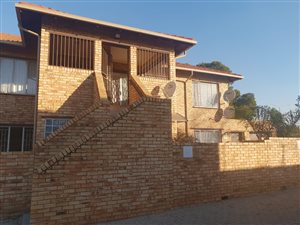 2 Bed Apartment in Glen Marais
