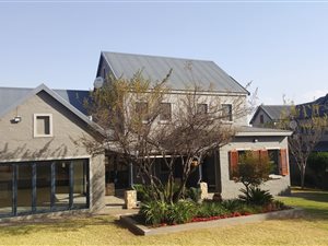 4 Bed House in Waterlake Farm