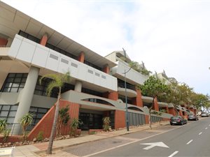 111 m² Commercial space in New Town Centre (Gateway)