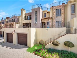 4 Bed Townhouse in Allens Nek