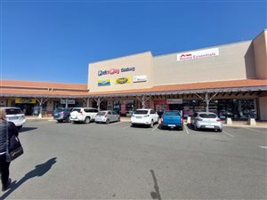 73 m² Retail Space in New Redruth
