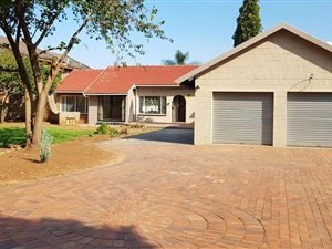 4 Bed House in Rynsoord