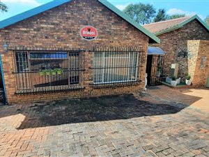 2 Bed House in Moreleta Park